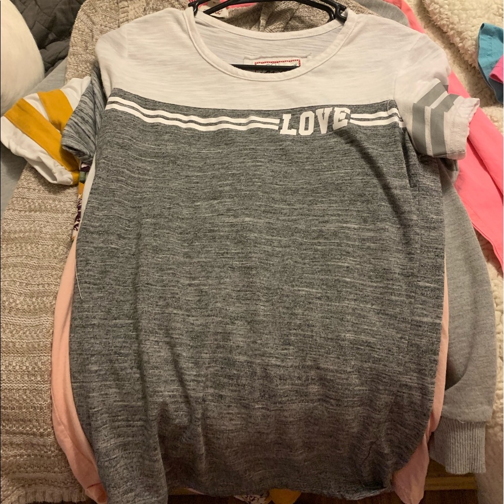 women’s t shirt
